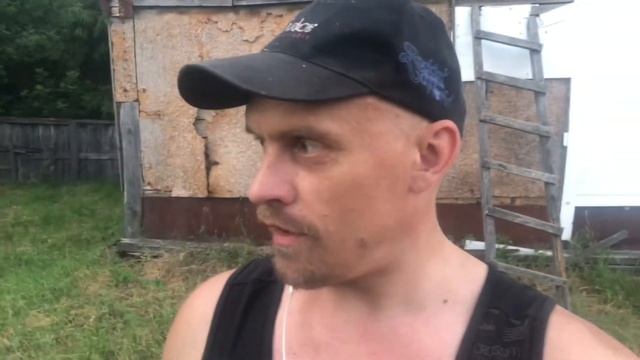 Первая клубника появилась... смотреть онлайн