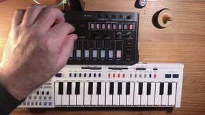 Roland J-6 / Casio PT-20 "Ambient Arpeggiator 2".