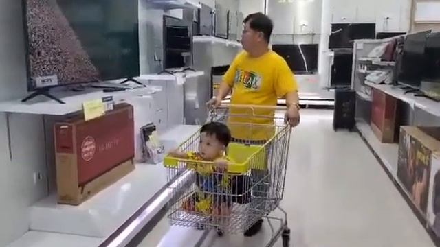 heng bun kosal visit Big C at poi pet смотреть онлайн