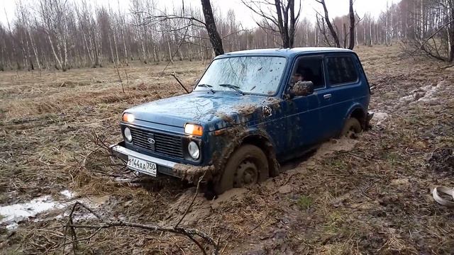 Попытка выбраться из болота на ниве смотреть онлайн