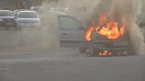 Шок горит машина! Приехали пожарные!