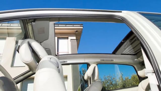 RENAULT TWINGO 1.2 16V Initiale Cöte d'Azur смотреть онлайн