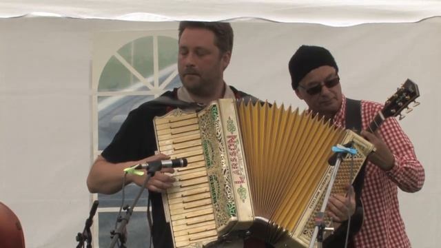 Accordion, Mr. Anders Larsson performing That's Why They Call Me Shine by Ford Dabney. смотреть онлайн