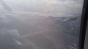 Взлёт самолёта из аэропорта Пулково (вид из иллюминатора)