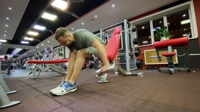 Цикл 4 неделя 4. Разводки с гантелями в наклоне сидя смотреть онлайн