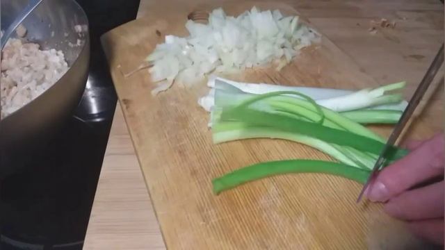Незаслуженно забытый салат из печени трески