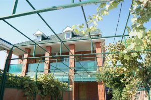 Отдых в Витязево недорого. Аренда жилья для отдыха в Витязево без посредников. «Парус» ГОСТЕВОЙ ДОМ