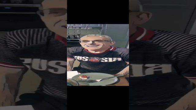 Спою Вам песенку забавную. 
Весёлую, заздравную. Алкоголика. Ничего личного.