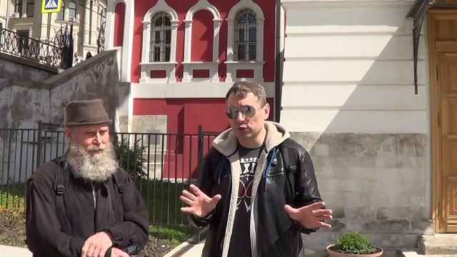 Прогулка по Варварке, беседа о человеческой памяти.