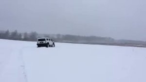 Hummer h2 в снегу 4х4