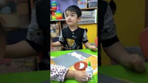 Зайка у елки в iQ-сад