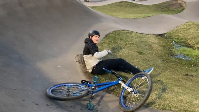 Дмитрий курмаев лично продемонстрировал - как правильно надо начинать свой день! (Уборка дня) смотреть онлайн