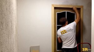 Ремонт коридора. Декоративная штукатурка на основе шпаклевок, старта и финиша.