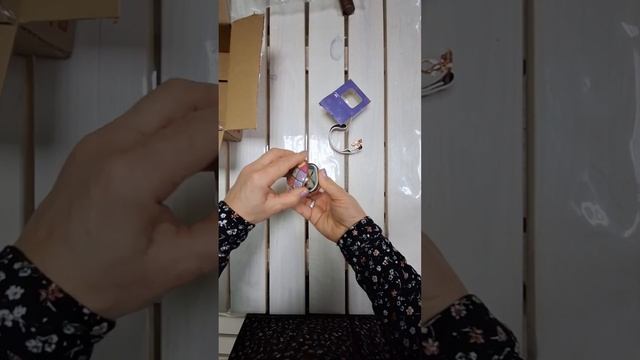 Samsung Galaxy headphone case review/Обзор. Модный жёсткий чехол для Samsung Galaxy Buds 2 смотреть онлайн