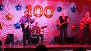 Люди встречаются. Люди влюбляются. Женятся!