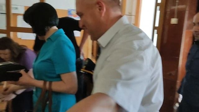 Как жителя Колывани не пустили на 30 сессию Колыванского Совета депутатов 02/06/2023