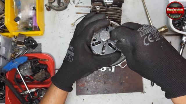How To Disassemble HONDA GX35, UMK435 Four-stroke Engine