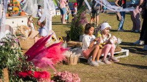 В Ханты-Мансийске гости «ПикникаХМ» отведали ухи и обменялись редкими цветами