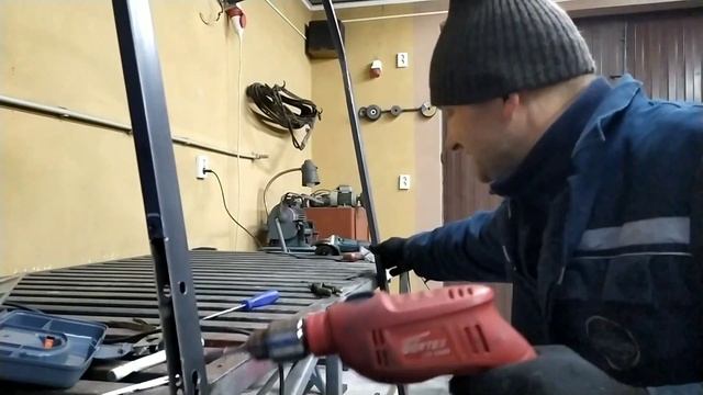 как установить внутренний замок в калитку из профильной трубы. смотреть онлайн