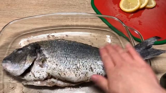 Удаляем рыбе глазки! Просто и быстрый рецепт дорадо с овощами в духовке!