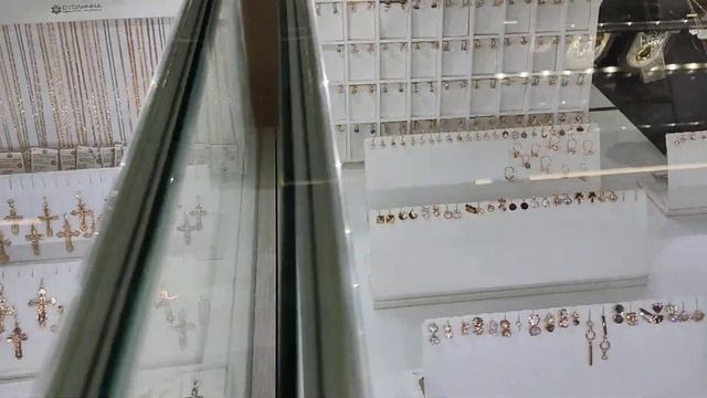 Золото и бриллианты - хороший подарок для любимого человека. смотреть онлайн