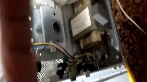 Вспышки внутри микроволновки