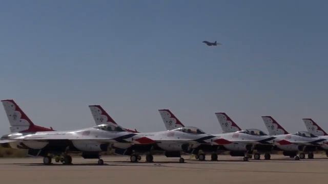 EE.UU. b1-b lancer y richard gibson el incredible pyro. смотреть онлайн