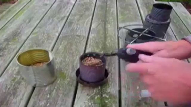 Идея для бизнеса. Самодельная походная печь длительного горения из консервных банок смотреть онлайн