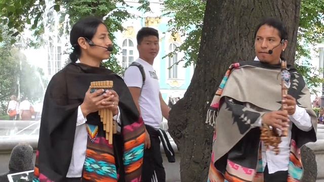 Техно индейцев у Эрмитажа! смотреть онлайн