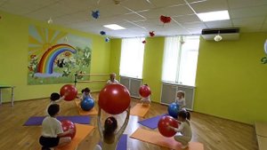 Занятие по фитбол-гимнастике в детском саду "Космическое путешествие" с детьми 5-6 лет.