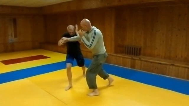 Рычаг Локтя | Контратака В Стойке смотреть онлайн