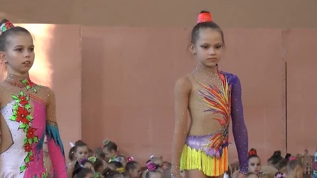 Парад награждения. "Весняні ластівки 2015" г.Чернигов Художественная гимнастика смотреть онлайн