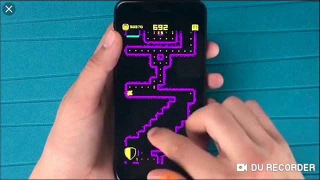 Играю в геометрия даш #1 раз