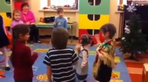 Вышла курочка гулять.