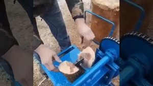Классный и простой Дровокол
