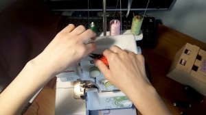 Как заправить оверлок.