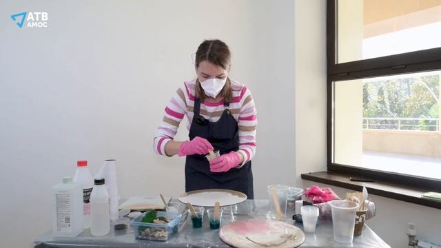 Мастер-класс из эпоксидной смолы с мастером декоративно-прикладного искусства Ариной Белоусовой. смотреть онлайн