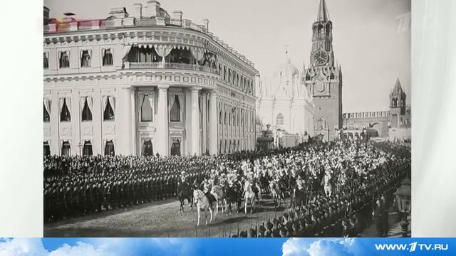 Открытый для посещения сквер появился на месте снесенного административного корпуса Кремля смотреть онлайн