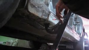 Работа штатного домкрата BMW на новых порогах