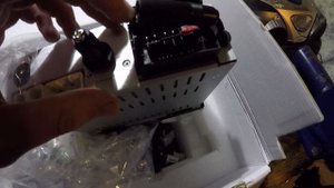 Распаковка штатной магнитоли для Peugeot 307  часть 1