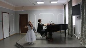 Соломатина Софья 7 лет. Р. Ильина "На качелях", С. Рахманинов "Итальянская полька"