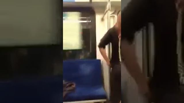 Демон вселяется в девушку.Драка в метро. смотреть онлайн