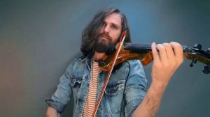 Ava Max King's & Queens