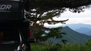 👑 Король кемпинга ☔ Ночевка в кемпере под проливным дождем  АСМР