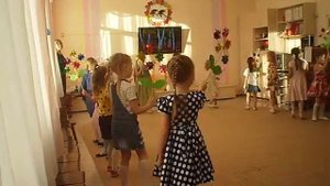 Танец с вертушками Старшая гр  М  Рожкова 2017