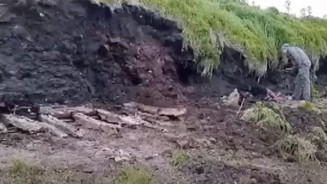 В карьере по добычи гравия найден древний корабль смотреть онлайн