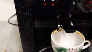 Кофемашина Krups EA81- как снять верхнюю крышку. Варим кофе. Часть третья.