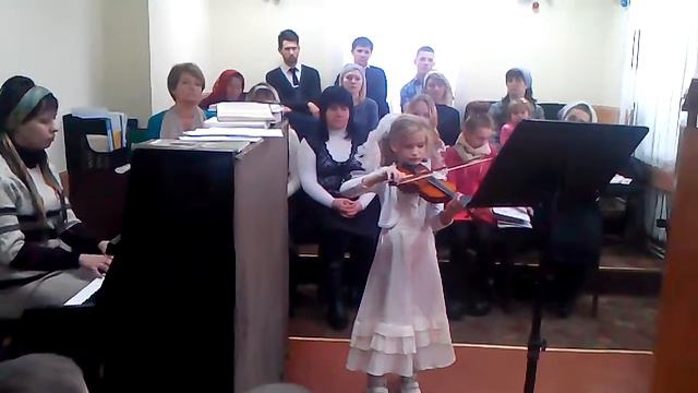 Иванка Сластион играет на скрипке смотреть онлайн