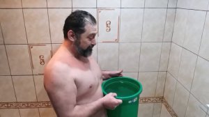 Обливаемся в ванной