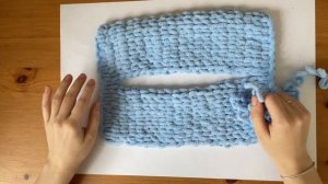 Манишка своими руками без спиц и крючка из пряжи Ализе Пуффи Файн